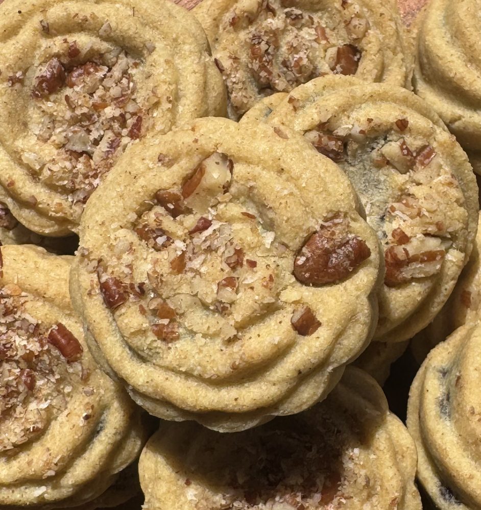 Ma'amoul date cookies